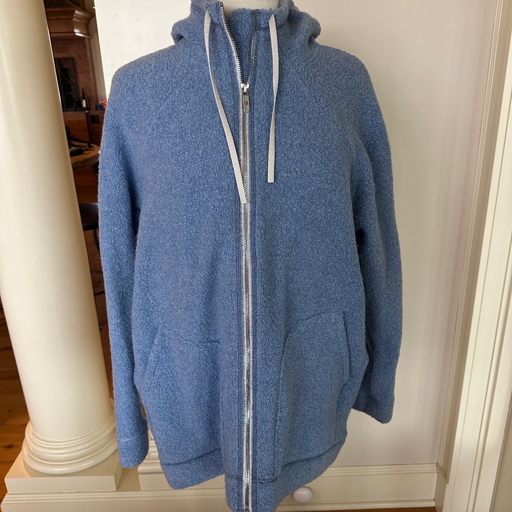 So Sherpa 12 large Lululemon Athletica Light Blue Fleece Jacket